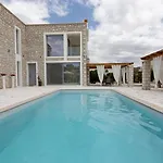 Rafaelia Premium With Private Pool In Villa