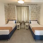Rafaelia Premium With Private Pool In فيلة ذريبانو