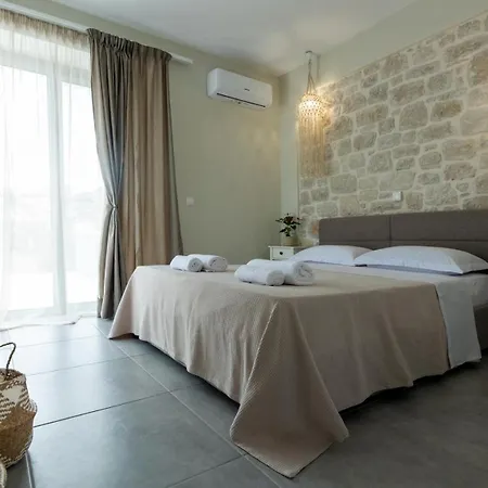 Rafaelia Premium With Private Pool In