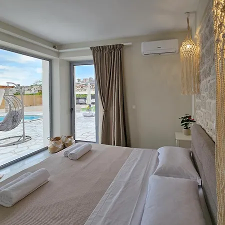 Βίλα Rafaelia Premium With Private Pool In Δρέπανο