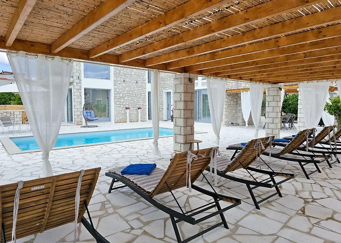 Rafaelia Premium With Private Pool In Villa Drepano (Argolis)